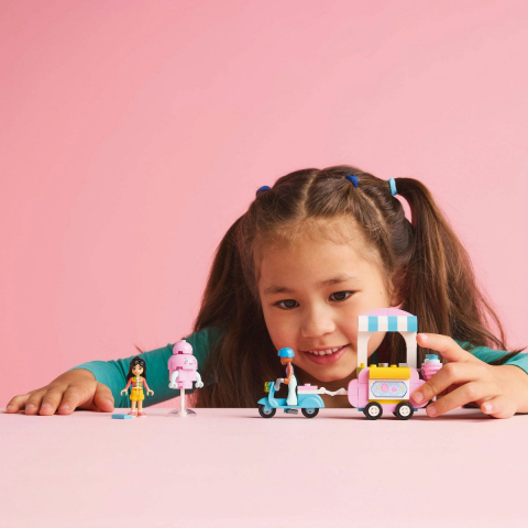 LEGO FRIENDS TARABA CU VATA DE ZAHAR SI SCUTER 42643 [2]