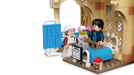 LEGO Harry Potter Aripa Spitalului Hogwarts 76398 [3]