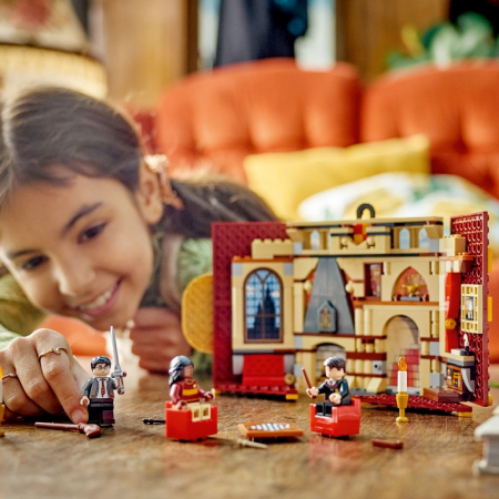 LEGO Harry Potter Bannerul Casei Gryffindor 76409  [2]