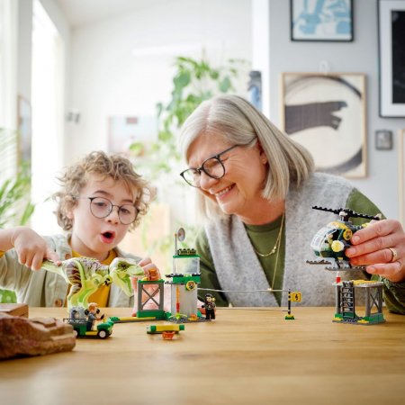 LEGO Jurassic World Evadarea Dinozaurului T-Rex 76944 [2]