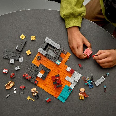 Lego minecraft bastionul din nether 21185 [2]