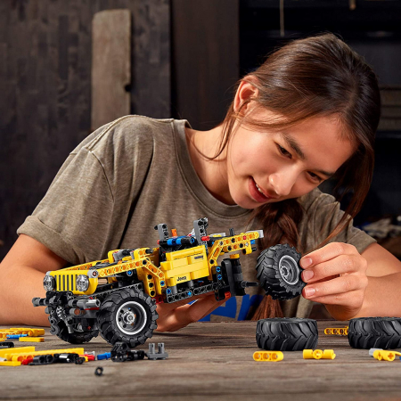 Lego technic jeep wrangler 42122 [2]