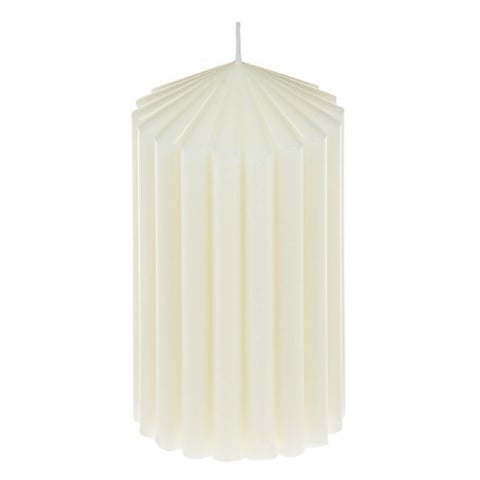 Decoratiuni - Lumanare decorativa cu design liniar,360 grame, 7x13 cm