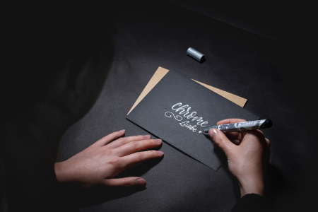 Marker permanent metali cu vraf rotund 0.8mm [5]