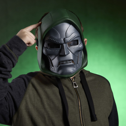 MARVEL AVENGERS DOOMSDAY MASCA POWER SURGE FX DOCTOR DOOM ELECTRONICA [5]