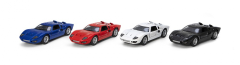 MASINUTA METALICA FORD GT40 1966 13CM  SCARA 1 LA 32 [1]