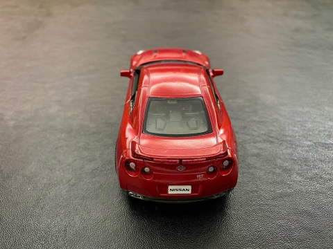MASINUTA METALICA NISSAN GT R 13CM SCARA 1 LA 36 [8]