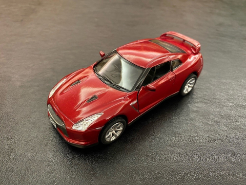 MASINUTA METALICA NISSAN GT R 13CM SCARA 1 LA 36 [3]