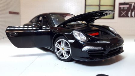 Mașinuță Metalică Porsche 911 Negru, Scara 1:24  [3]