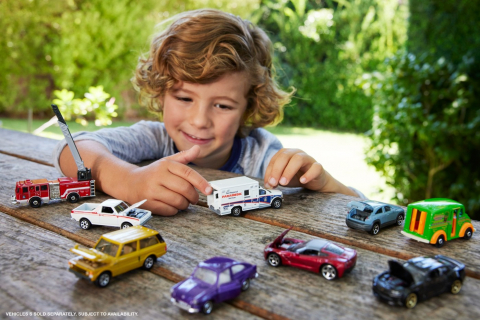 MATCHBOX MASINUTA METALICA CU PARTI MOBILE SCARA 1:64 [2]