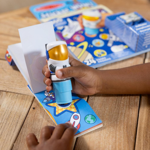 MELISSA AND DOUG STICKER WOW SET DE JOACA AUTOCOLANTE SI STAMPILA ASTRONAUT [5]