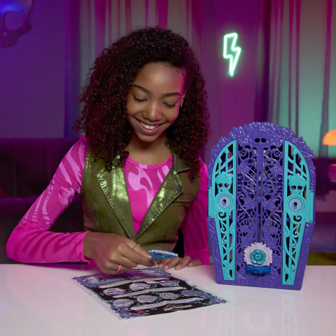 MONSTER HIGH GRADINA DE LA MIEZUL NOPTII PAPUSA TWYLA [2]