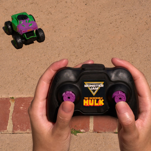MONSTER JAM MARVEL CAMION GIGANT RC CU TELECOMANDA INCREDIBILUL HULK [6]