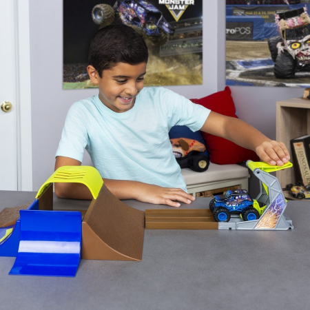 Monster Jam Set Cascadorii Rampa Campionilor  [3]