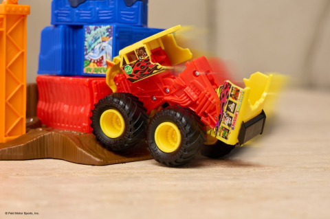 MONSTER JAM SMASH AND BASH SET DE JOACA CRASH COURSE [7]