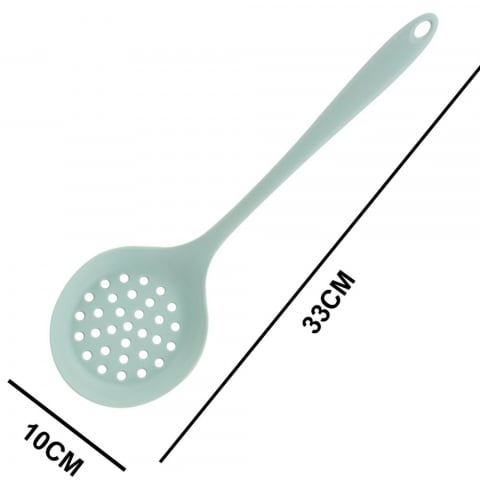 Înveselește-ți bucătăria cu Paleta de strecurare din silicon, 33x10 cm! Disponibilă în culori vibrante, această ustensilă adaugă un strop de bucurie fiecărei sesiuni de gătit.  Caracteristici:  Material: silicon alimentar, flexibil și durabil  Dimensiuni: 33 x 10 cm  Rezistentă la temperaturi ridicate  Ușor de curățat și de întreținut  Disponibilă în diverse culori atractive [1]