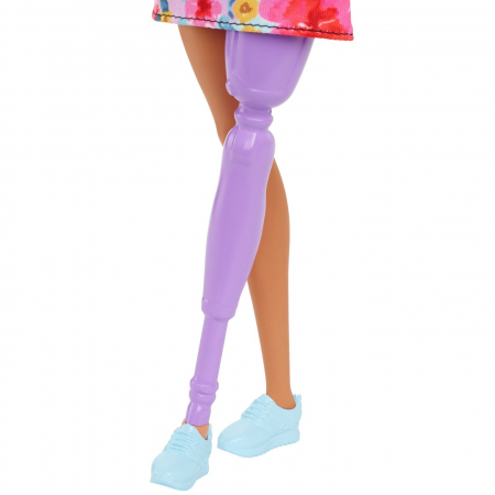 Barbie Fashionista cu Păr Roz și Picior Protetic  [3]