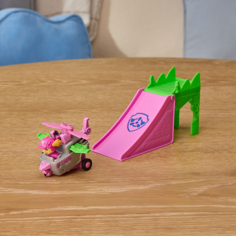 PATRULA CATELUSILOR FILMUL CU DINOZAURI SET VEHICUL CU RAMPA SI FIGURINA SKYE [4]