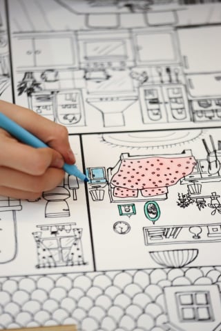 Plansa reutilizabila cu desene de colorat, model Casuta,40x40 cm [3]