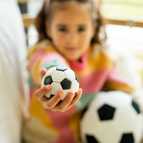 Smart Games – Plug & Play Ball, joc de logică, 6+ ani  Descriere produs: [4]