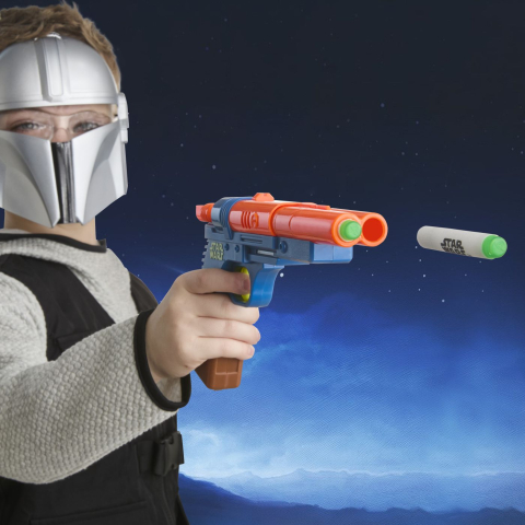STAR WARS MANDALORIANUL SI GROGU SET BLASTER SI MASCA MANDALORIANUL CU LUMINI SI SUNETE [4]