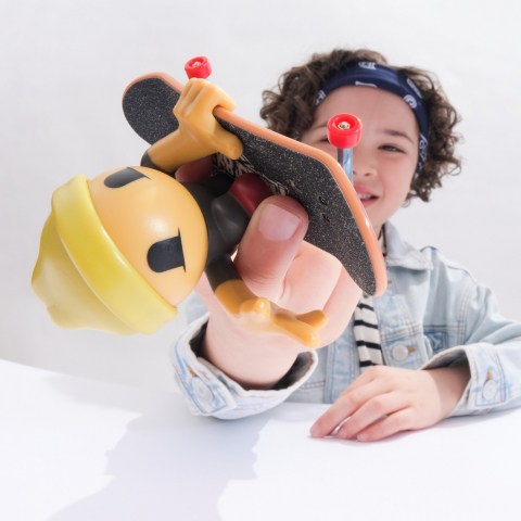 TECH DECH SK8 CREW PACHET PLACA SI FIGURINA 9.6CM CASCA GALBENA [4]