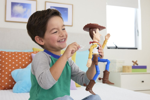 TOY STORY 5 FIGURINA WOODY ARTICULATA CU SUNETE 30CM [6]