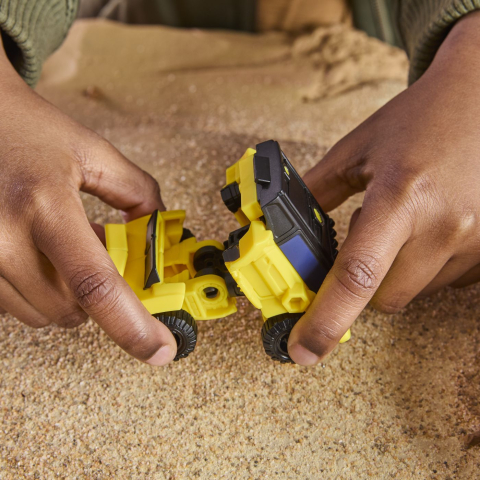 TRANSFORMERS CYBERWORLD ROBOT BUMBLEBEE CONVERTIBIL 10CM [4]