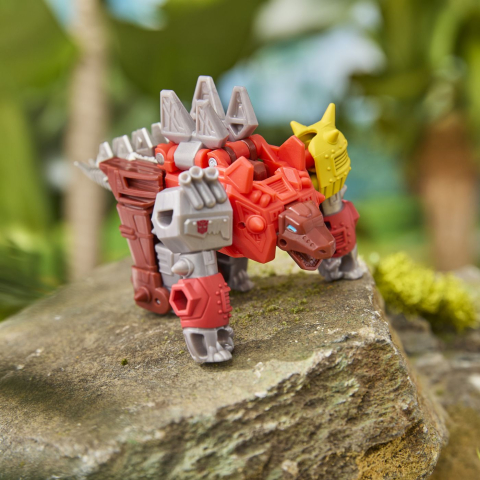 TRANSFORMERS CYBERWORLD ROBOT DINOBOT SNARL CONVERTIBIL 10CM [7]