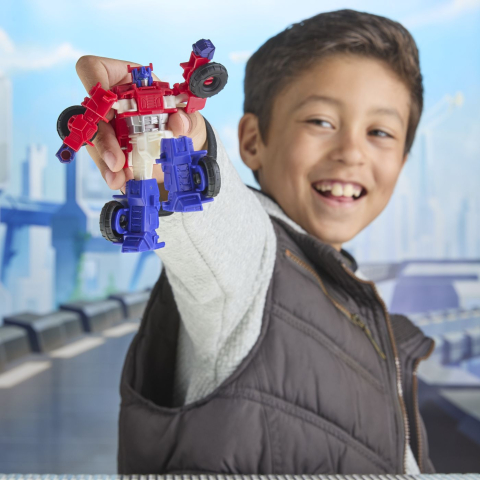 TRANSFORMERS CYBERWORLD ROBOT OPTIMUS PRIME CONVERTIBIL 10CM [3]