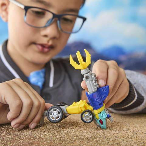 TRANSFORMERS CYBERWORLD ROBOT SKYBYTE CONVERTIBIL 10CM [6]