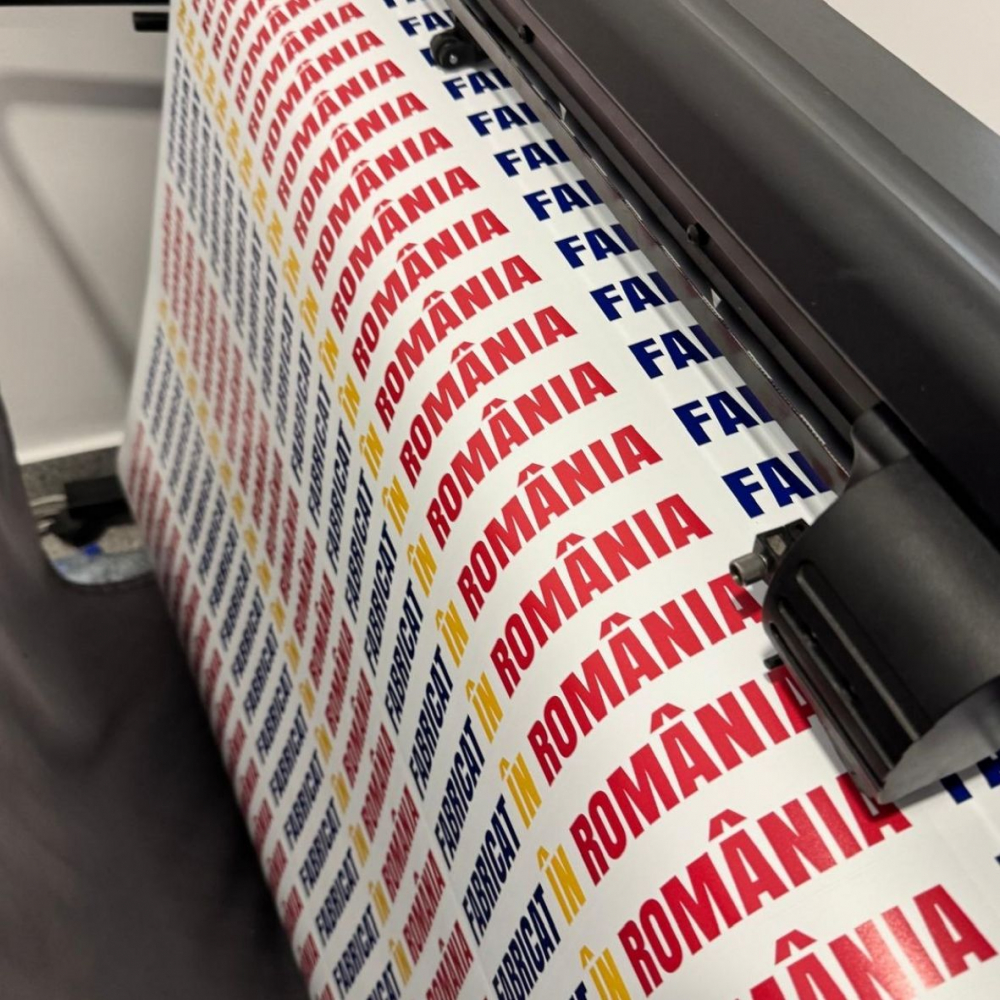 STICKERE PERSONALIZATE LA METRU PATRAT [2]