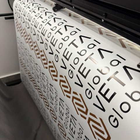 TOP VANZARI - STICKERE PERSONALIZATE LA METRU PATRAT