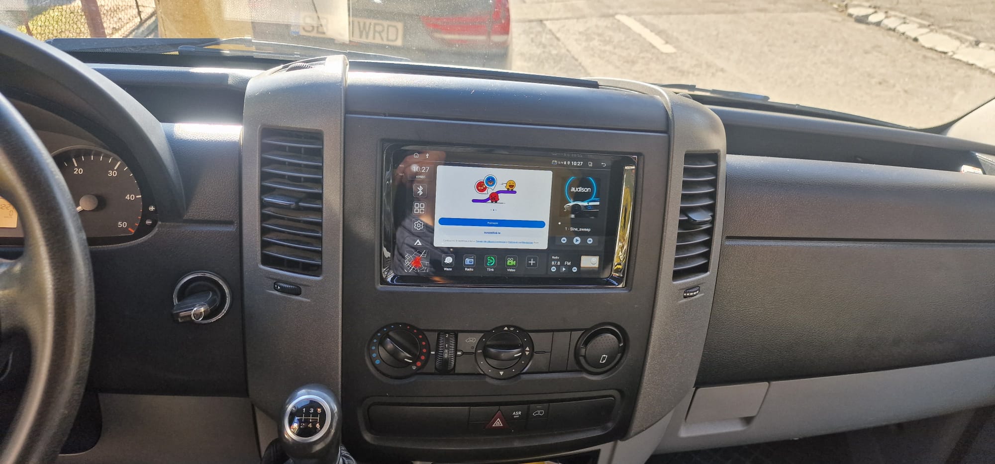 Proiect finalizat: Upgrade multimedia Autodrop pe Mercedes Sprinter 2008