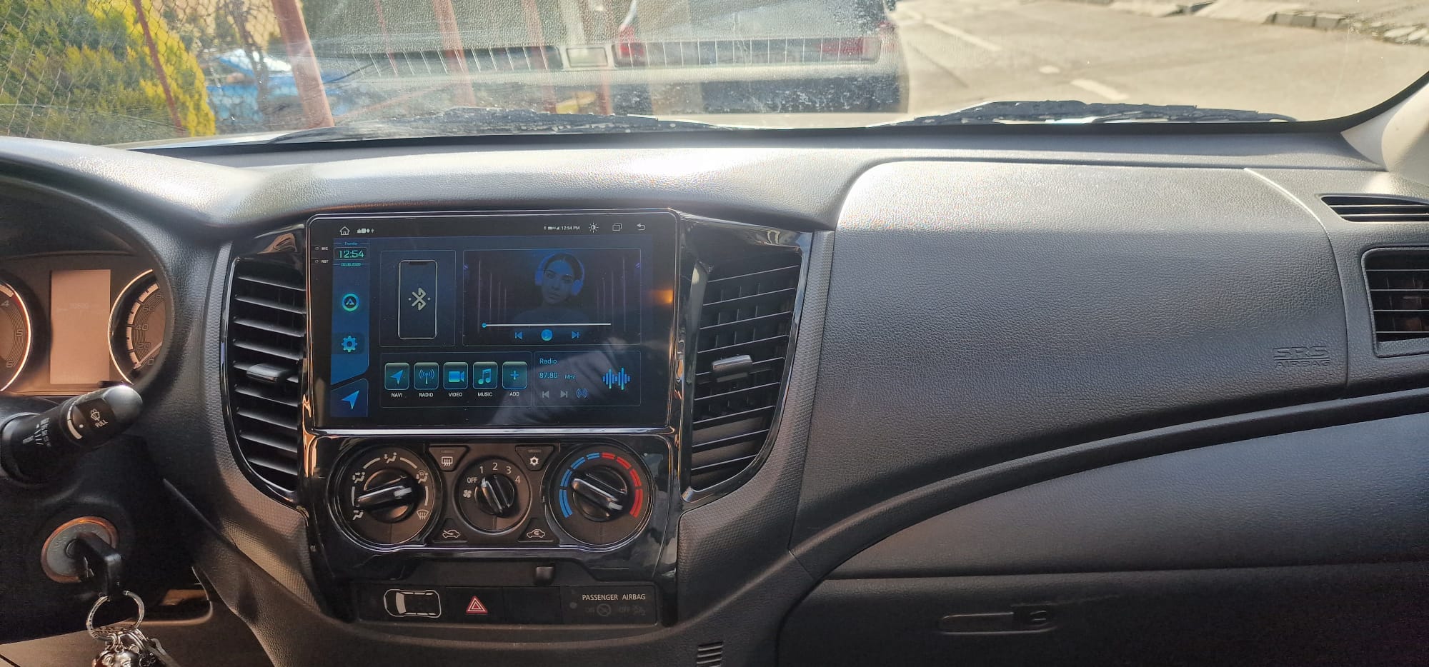 Proiect finalizat: Upgrade multimedia Autodrop pe Mitsubishi L200 2019