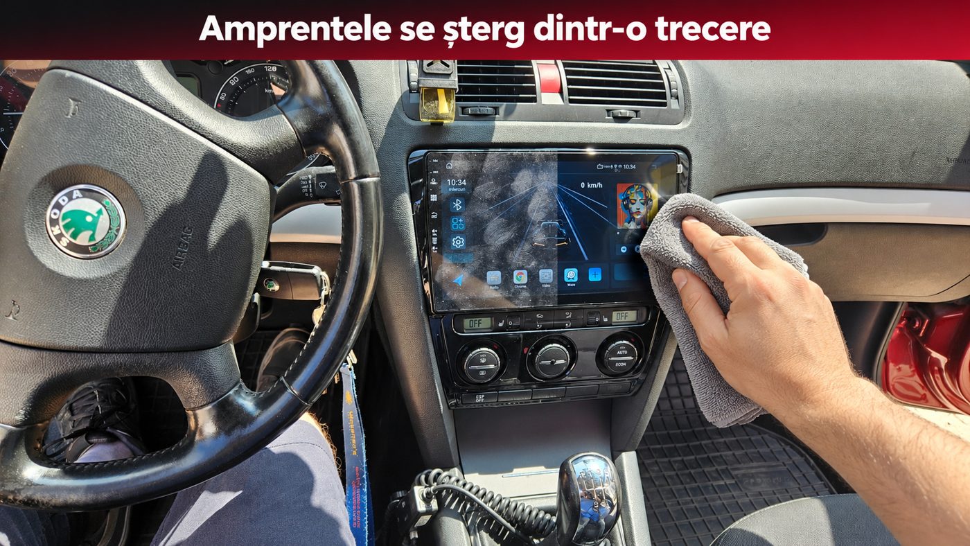 Az ujjlenyomat törlőkendővel letörölve