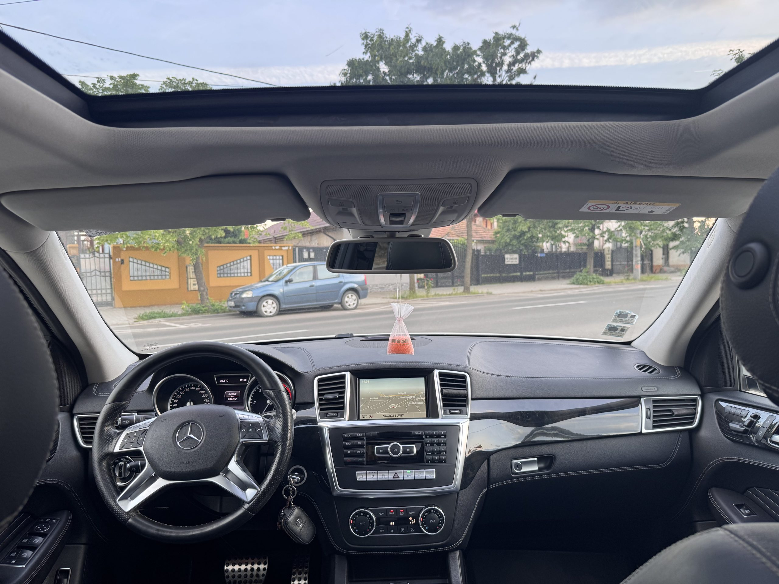 Proiect finalizat: Upgrade multimedia Autodrop Mercedes Benz W166 2014
