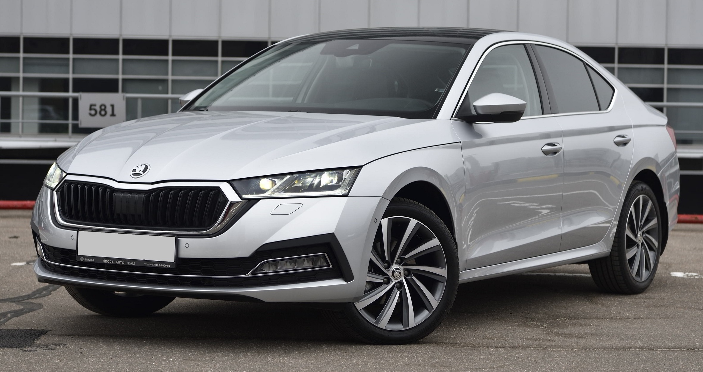 Piese Auto Originale Skoda: Simply Clever pentru Întreținerea Mașinii Tale