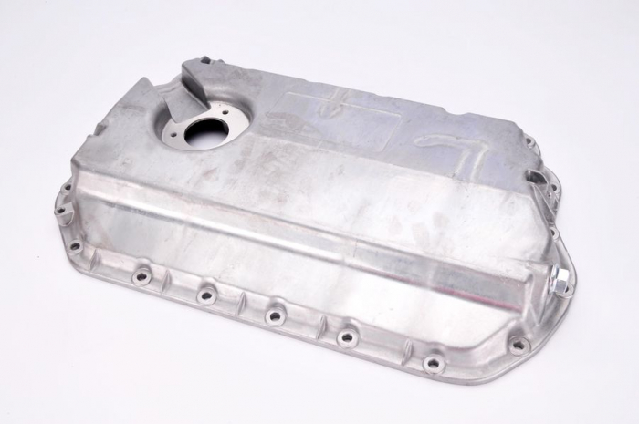 Baie ulei din aluminiu, cu orificiu pentru senzor AUDI A6 A4 1997-2005 VW PASSAT SKODA SUPERB dupa 2002 [1]