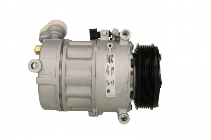 Compresor climatizare aer conditionat potrivit VOLVO V40; FORD C-MAX II, FOCUS III, GALAXY II, GALAXY MK II, GRAND C-MAX, MONDEO IV, S-MAX; MAZDA 3, 5 1.6D 12.08- [4]
