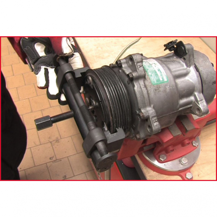 Extractor universal cu caneluri pentru fulii de curele 40-165 mm [8]