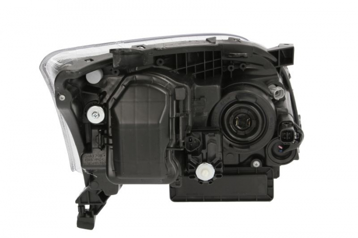 Far TOYOTA AVENSIS (T25_) 2003-2006 [2]