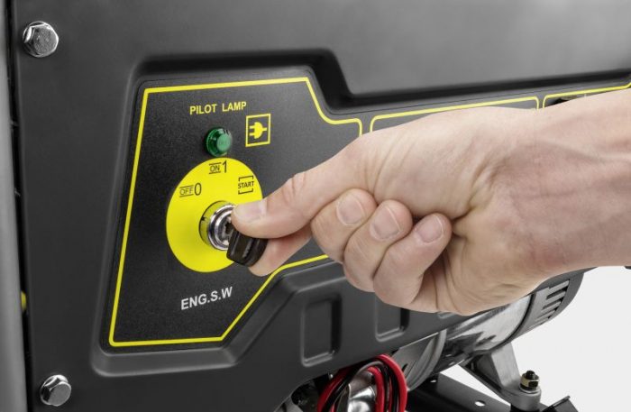 Generator, tip: Petrol 230V, putere motor 13 HP, putere maxima: 5,5kW, curent nominal: 23,8A, stecher: 1x32A (230V), 2x16A (230V); pornire: electric/manual [3]