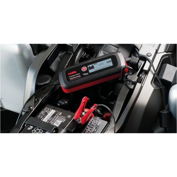 Incarcator baterii T-CHARGE 12 EVO, voltaj incarcare: 6/12 V TELWIN, curent schimbat: 4A, alimentare electrica: 230V, tip baterie: AGM/EFB/GEL/Li/MF/PbCa/WET [2]