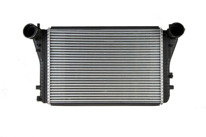Intercooler AUDI A3, TT; SEAT ALTEA, ALTEA XL, LEON, TOLEDO III; SKODA OCTAVIA II, SUPERB II, YETI; VW CADDY III, EOS, GOLF PLUS, GOLF V, GOLF VI, JETTA III, PASSAT, PASSAT ALLTRACK 1.4-2.0D dupa 2003 [1]