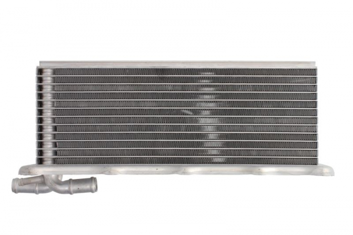 Intercooler potrivit AUDI A1, A3, A3 ALLSTREET, A4 B9, A5, Q3; CUPRA FORMENTOR, LEON, LEON SPORTSTOURER; SEAT ALHAMBRA, ATECA, IBIZA IV, IBIZA IV SC, IBIZA IV ST, LEON, LEON SC 1.2-1.6 04.11- [2]