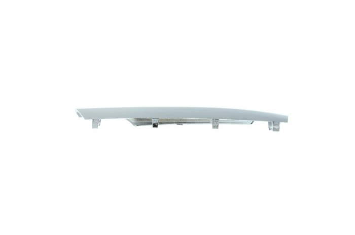 Ornament grila fata dreapta superior, cu locas lumini zi, plastic, crom MERCEDES GLK X204 intre 2008-2012 [3]