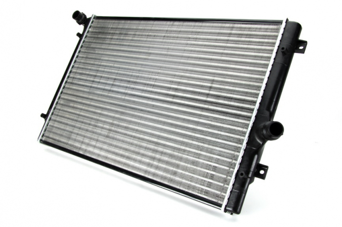 Radiator apa racire motor (transmisie automata/manuala) AUDI A3, TT; SEAT ALTEA, ALTEA XL, LEON, TOLEDO III; SKODA OCTAVIA II, SUPERB II, YETI; VW CADDY III, EOS, GOLF PLUS 1.6D-3.6 dupa 2003 [1]