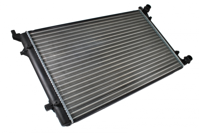 Radiator apa racire motor (transmisie manuala) AUDI A3; SEAT ALTEA, ALTEA XL, LEON, TOLEDO III; SKODA OCTAVIA II, YETI; VW CADDY III, CADDY IV, EOS, GOLF PLUS, GOLF V, JETTA III, PASSAT, TOURAN 1.2-2. [1]