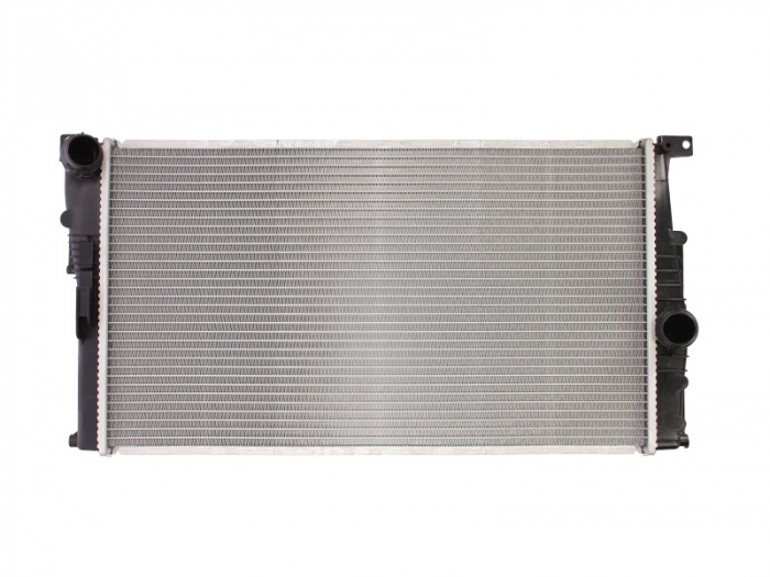 Radiator apa racire motor (transmisie manuala) BMW Seria 1 (F20), 1 (F21), 2 (F22, F87), 2 (F23), 3 (F30, F80), 3 (F31), 3 GRAN TURISMO (F34), 4 (F32, F82), 4 (F33, F83), 4 GRAN COUPE (F36) 1.5 dupa 2 [1]